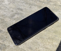 Samsung S21 5G, like new includes Spigen case, screen protectors