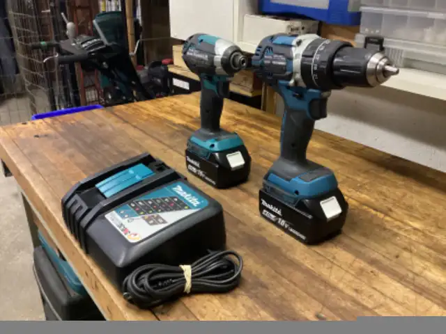 MAKITA LXT 18 VOLT BR. IMPACT DRIVER and 1/2” HAMMER DRILL KIT in Power Tools in Barrie - Image 10