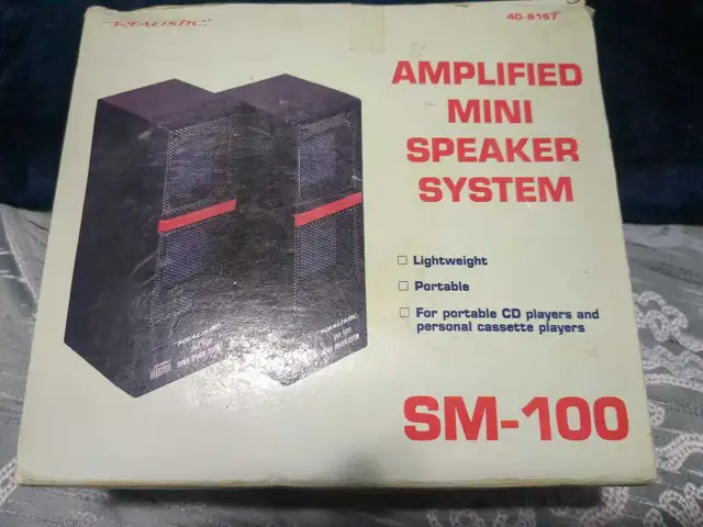 Realistic SM-100 Amplified Mini Speaker System