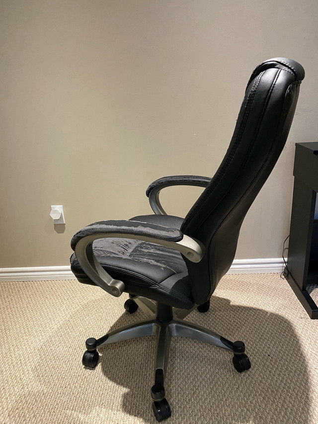 Office Chairs in Chairs & Recliners in Oshawa / Durham Region