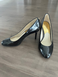 Michael Kors patent leather  Heels 9 N