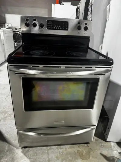 Cuisinière 30po Inox. Vitrocéramique | CPLEF398DCJ - Frigidaire, View more