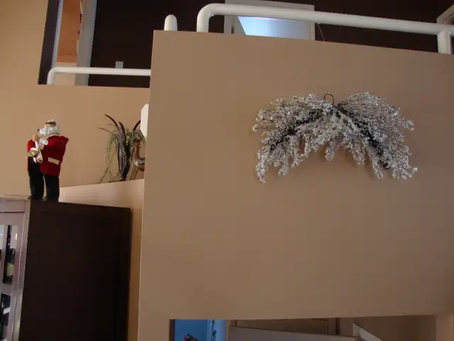 Branche scintillante et décoration de table assortie $15.00 in Home Décor & Accents in Longueuil / South Shore - Image 3