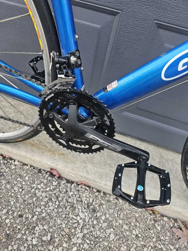 Giant OCR 2 road bike... in Road in City of Toronto - Image 5