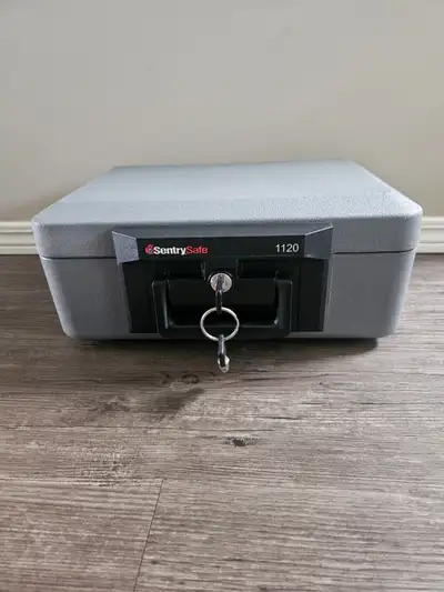 SentrySafe fireproof chest with 2 keys - Lindenwoods, View more