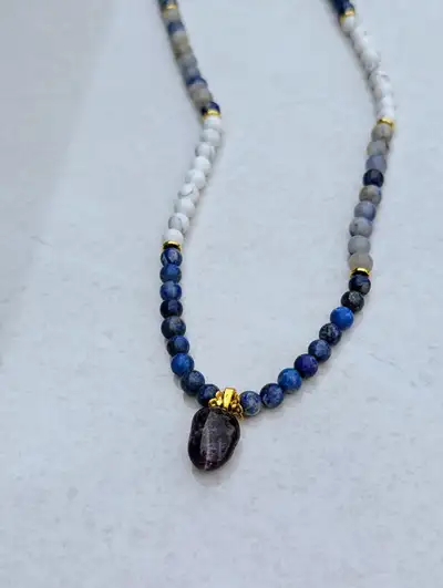 Natural gemstone necklace : amethyst, lapis lazuli and howlite, View more