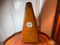 Vtg PRIM Walnut Wood Maelzel Metronome from Czechoslovakia