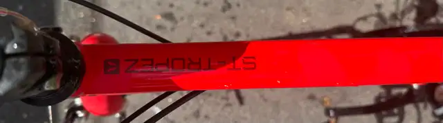 Devinci St-Tropez Hybrid Bicycle in Road in Ottawa - Image 7