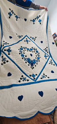 Handstitched Mennonite quilt