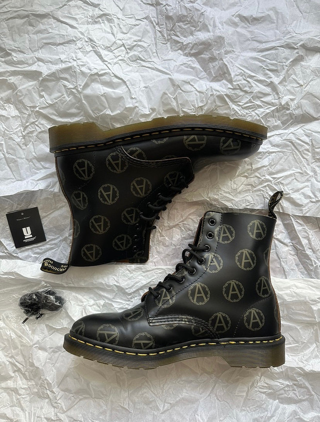 Supreme x Dr Martens x Undercover | Men's Shoes | Regina | Kijiji