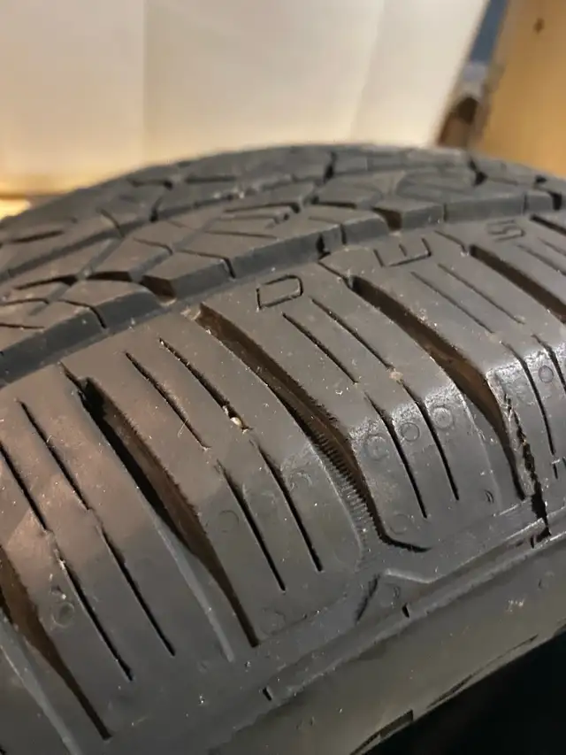 215/65R/16 All Season Tires (2) in Tires & Rims in City of Halifax - Image 3
