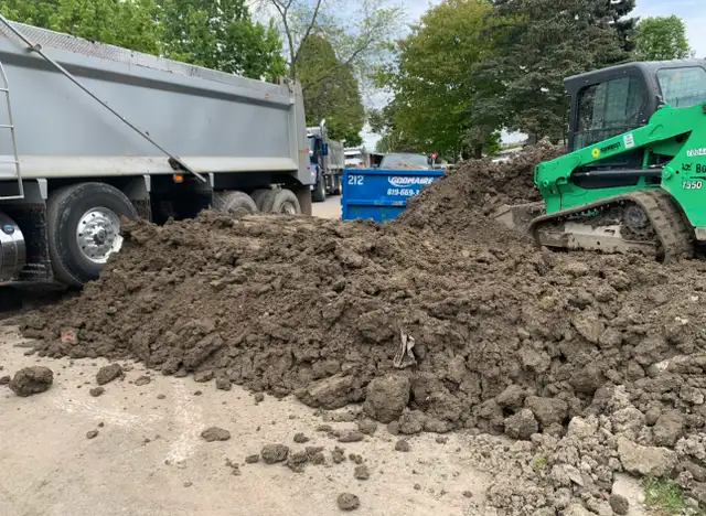 Interlock - Excavation - Foundation repairs - Waterproofing62863727268993123