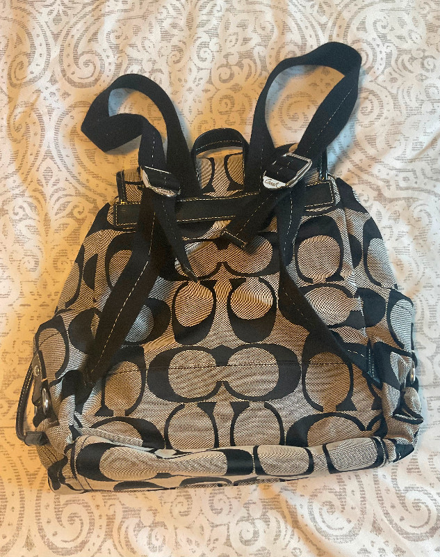 Coach backpack purse in Women's - Bags & Wallets in Oshawa / Durham Region - Image 2