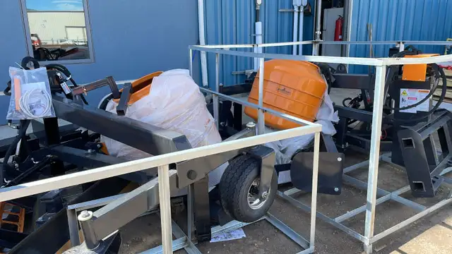 Concrete CMR-11-65V Mixer for sale in Other in Edmonton - Image 2