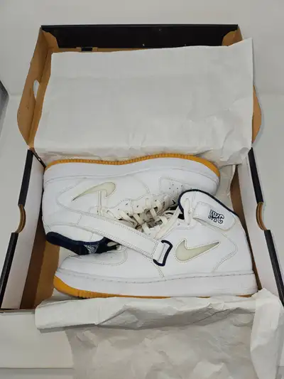 Nike Air Force 1 Mid QS, View more