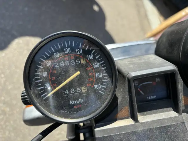 1983 Honda VT500C Custom motorcycle-low kilometres in Street, Cruisers & Choppers in Mississauga / Peel Region - Image 6