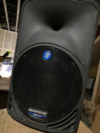 Mackie SFM350 1000 Watt 10" Powered Speaker
