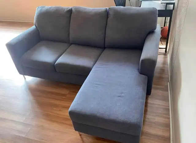 Sofa avendre Futon Will (Deliver) in Couches & Futons in Ottawa - Image 2