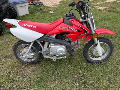 This Honda CRF50 is a great little dirt bike, perfect for beginners and young riders! It's in used c...