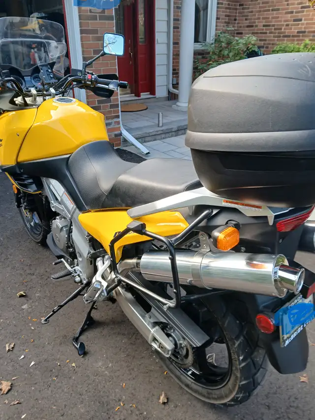 Suzuki VStrom DL1000 in Touring in City of Toronto - Image 6