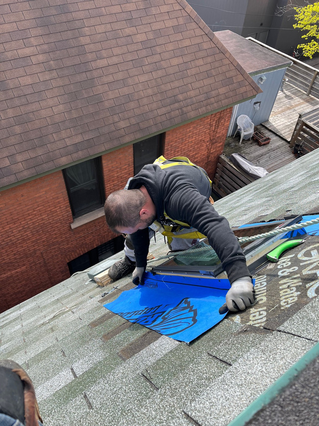 ROOF REPLACEMENT and EMERGENCY ROOFING REPAIRS in Roofing in Ottawa - Image 3