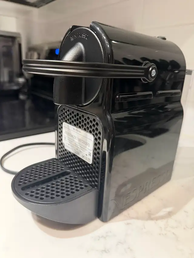 coffee machine  in Kitchen & Dining Wares in Cambridge - Image 3