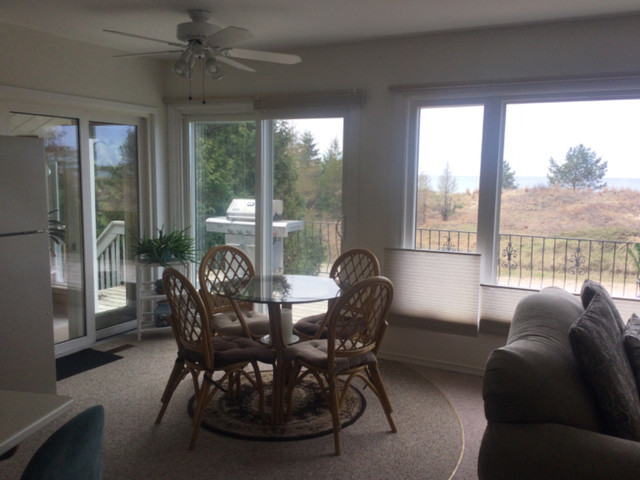 Sauble Beach Short Term & Holiday Rental_2Bedroom, 1Bath in Ontario - Image 3