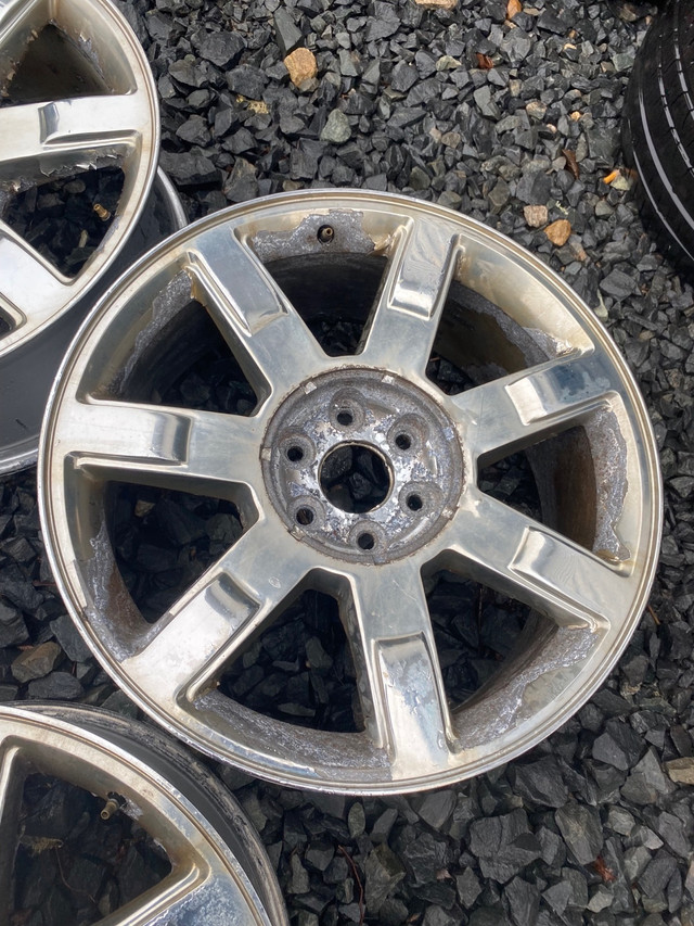 22 inch Cadillac Escalade wheels in Tires & Rims in Bedford - Image 2