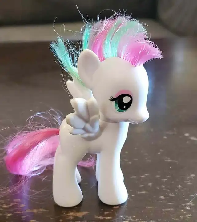 My Little Pony Blossomforth - $75.00596427201797826561