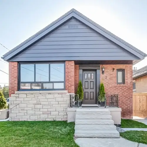 HelloI am renting out my home located near O'Connor & St. Clair in East York. This space is a bright...