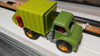 BATTAT Garbage Truck Toy
