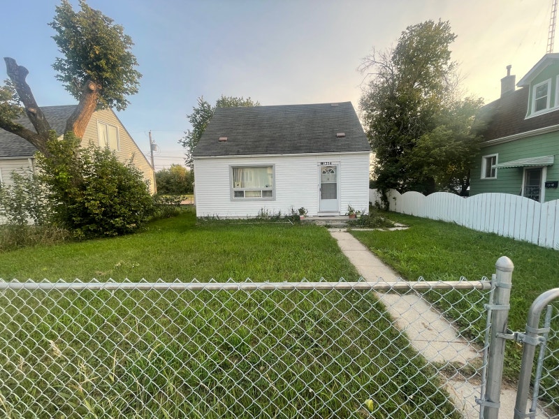 3 bedroom 1 bath in Shaughnessy heights Long Term Rentals Winnipeg