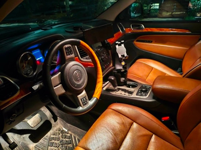 Grand Cherokee Overland 2013 — photo 3