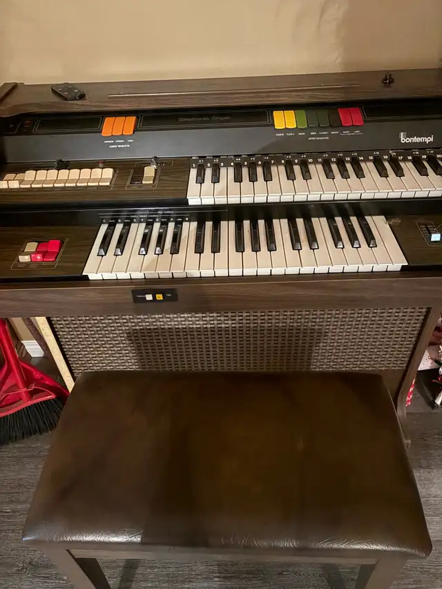 Bontempi Organ in Pianos & Keyboards in Calgary - Image 3