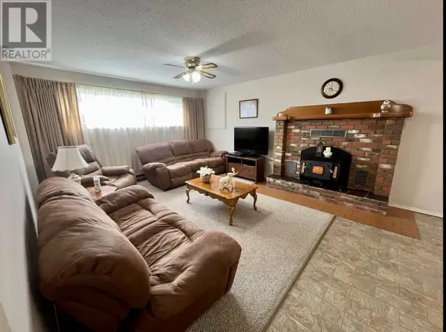 3 Bedroom Spacious Basement Suite in Horseshoe Area in Long Term Rentals in Terrace - Image 3