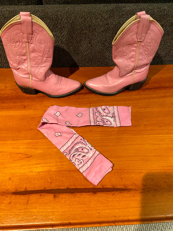 Girls Leather Pink Cowboy Boots in Kids & Youth in Belleville - Image 3