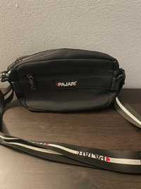 PAJAR CANADA CROSSBODY