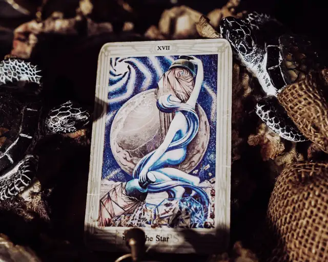 TAROT WITH GYPSYJEZEBELLE in Health and Beauty Services in Ottawa - Image 9