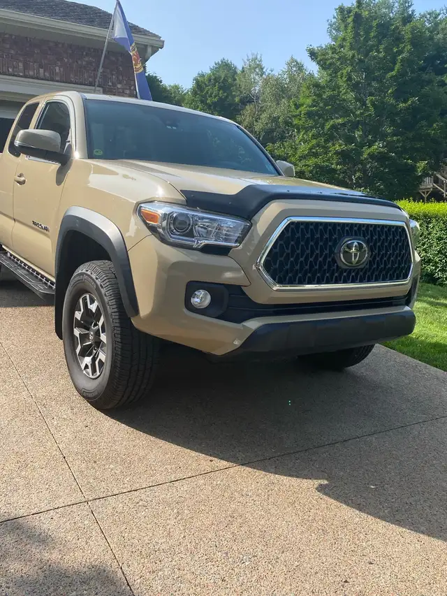 2018 Toyota Tocama ,low mileage for sale ,TRD 4x4 off road 