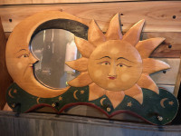Miroir avec crochets en bois (soleil et lune)