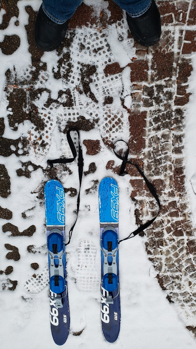 90cm SnowBlades in Ski in Barrie - Image 2