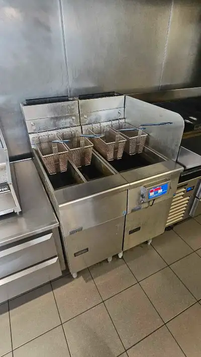 2 fryers 4 baskets Condition 9/10. Multi program with timer. Price for new ones. Each would be $3,10...