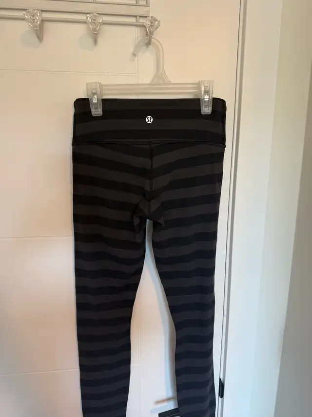 lululemon Wunder under leggings in Women's - Bottoms in Calgary - Image 6