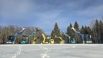 3 1/2-ton excavator, JT5350. Tackle the toughest excavations with ease. Mini excavators can often be...