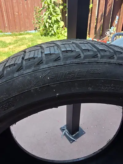 Selling a set of 4 Michelin X-ICE winter tires. * Size: 225/45R17 * Brand: Michelin X-ICE * Quantity...