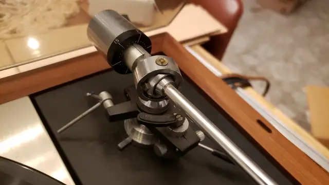 LINN SONDEK LP12 turntable in Stereo Systems & Home Theatre in Mississauga / Peel Region - Image 9