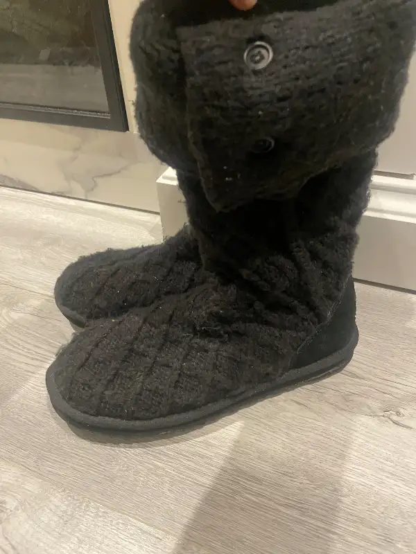 UGG knit boots in Women's - Shoes in City of Toronto - Image 6