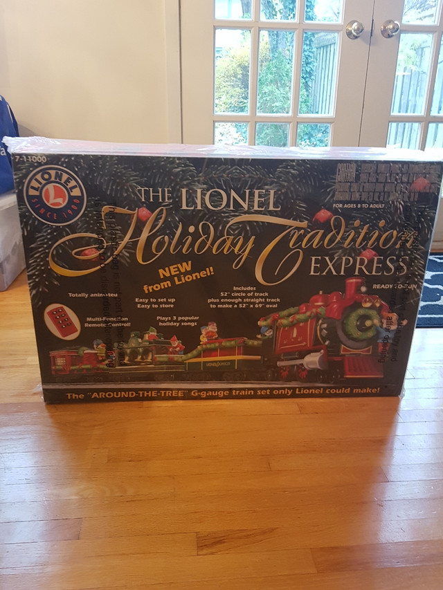 Lionel Holiday Tradition Express in Arts & Collectibles in Mississauga / Peel Region