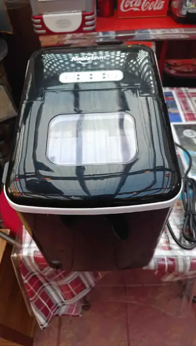 Machine à Glace Koolatron, View more