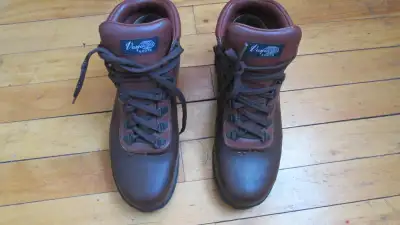 VASQUE Skywalk brown leather Goretex hiking boots US 9W, View more